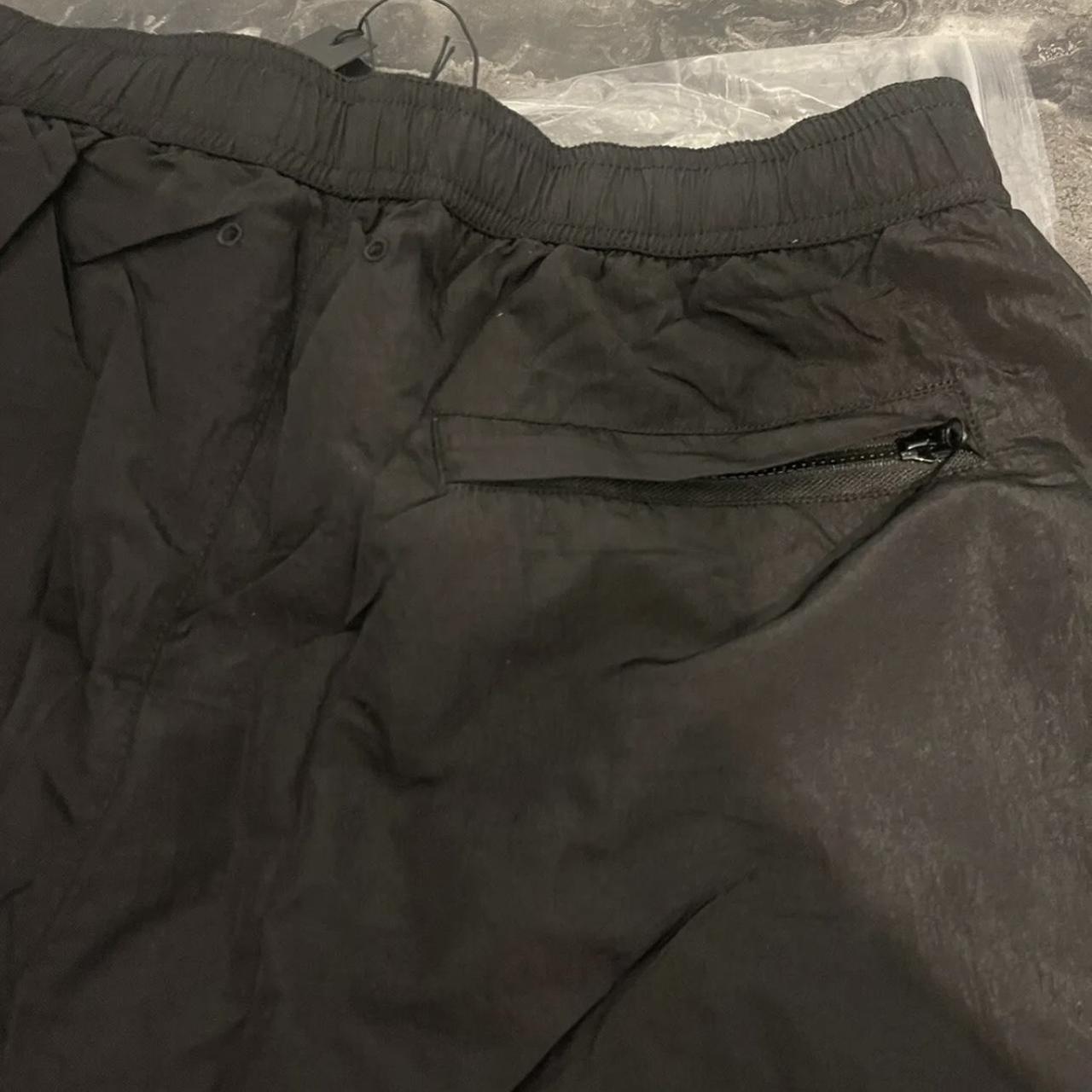 Stone Island Shorts Size M - Black Nylon Metal - Depop