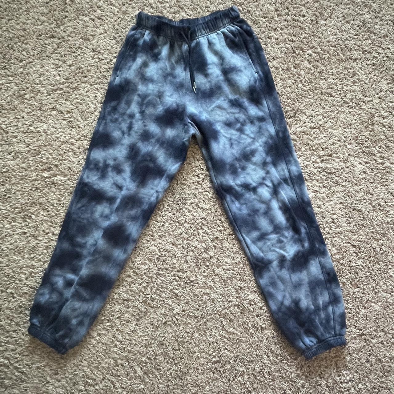 Old Navy tie dye drawstring sweatpants. Used but in Depop