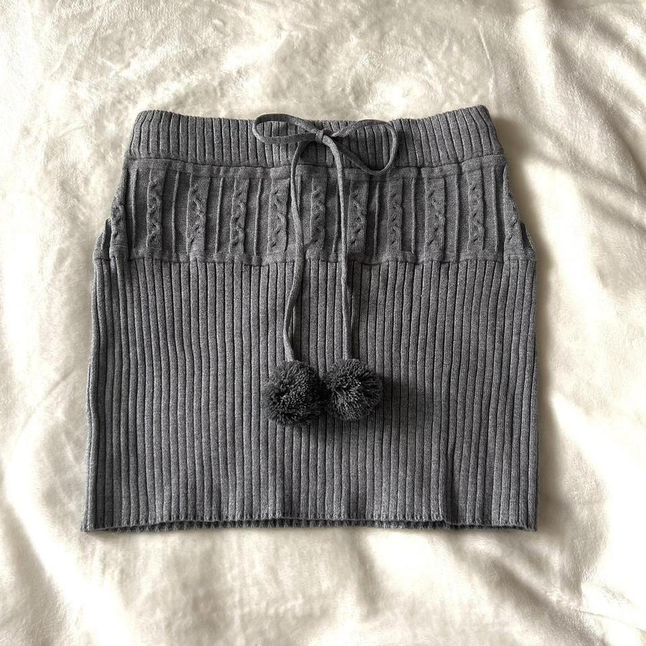 🐇 gray cable knit pom pom mini skirt 📏... - Depop