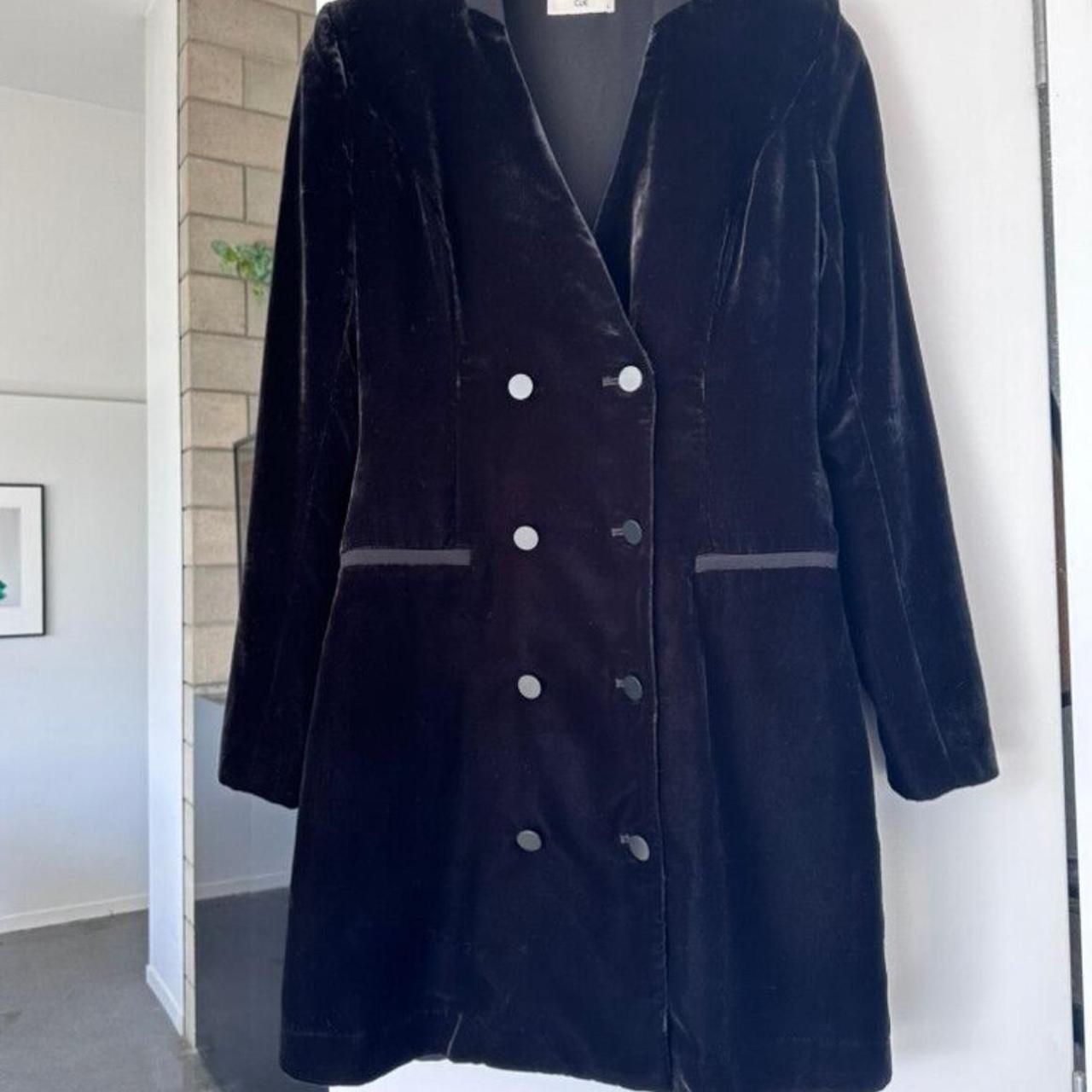 cute top and jeans outfit