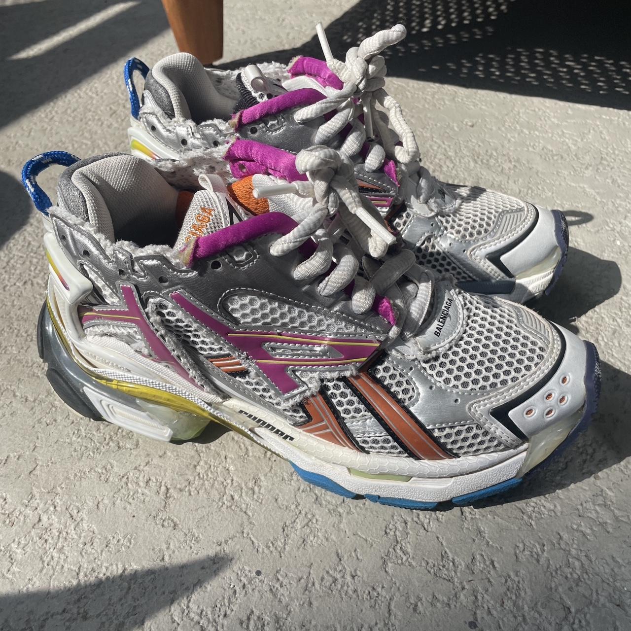 womans balenciaga trainers