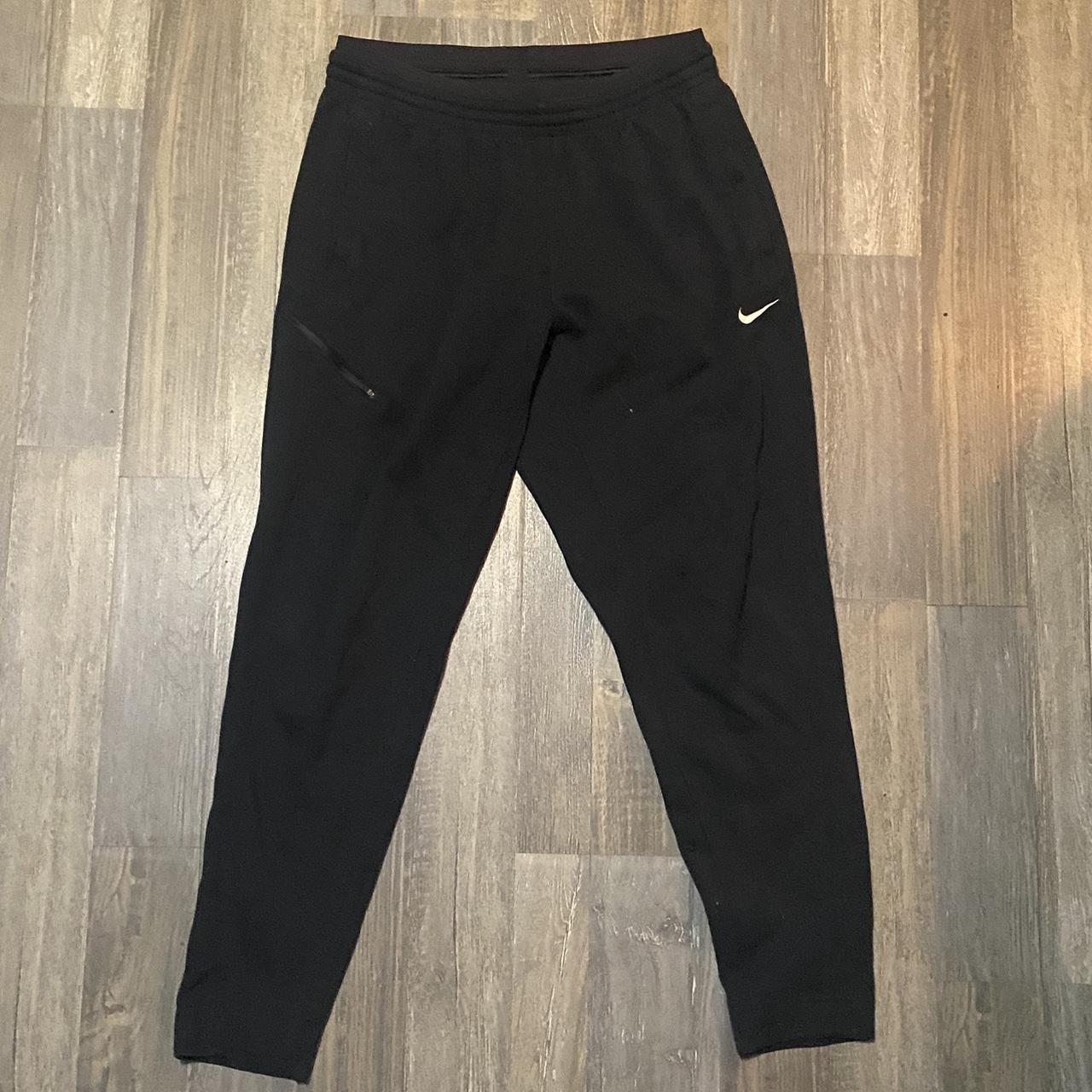 Nike sweatpants Size L Great condition - Depop