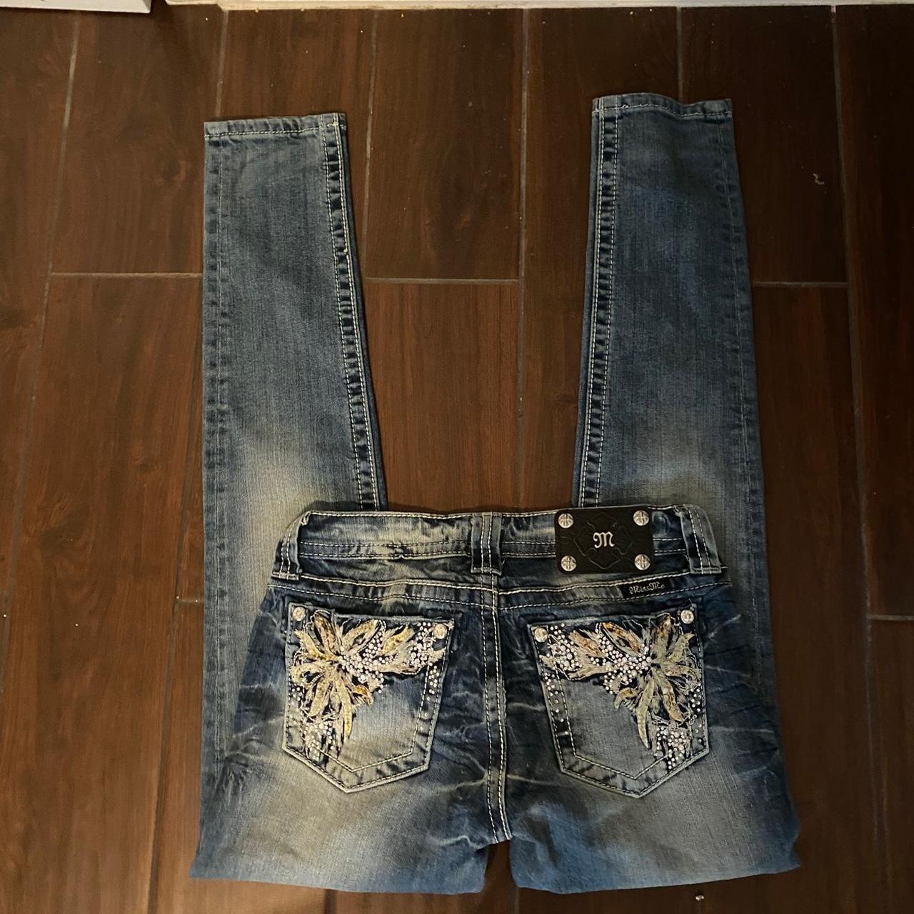 item listed by angikeeff