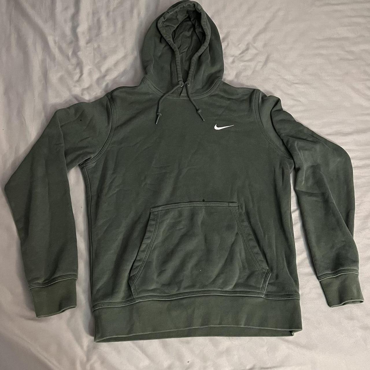womens green nike hoodie