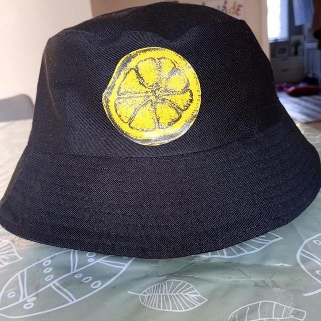 White Manchester United bucket hat one Depop