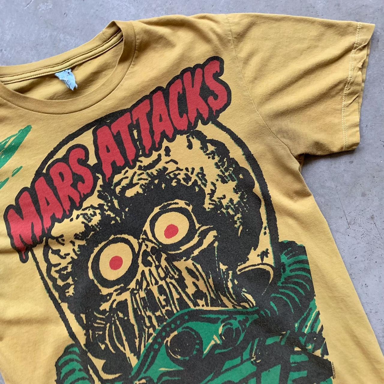 Vintage size M Mars Attacks t shirt , Pit stains,...