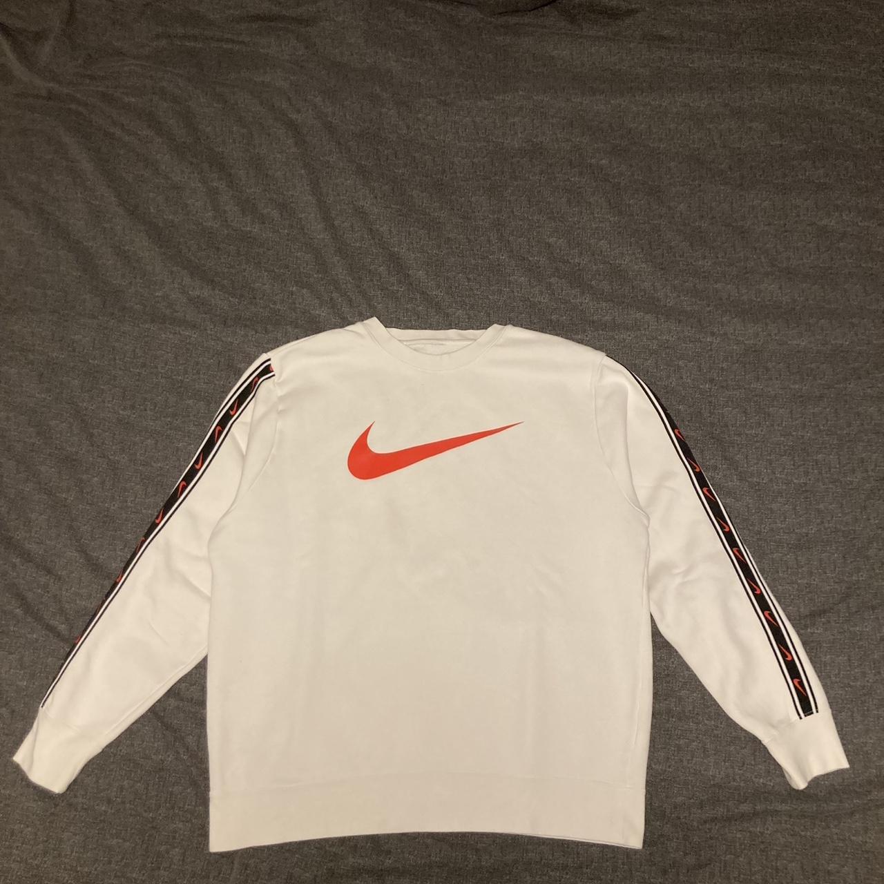 mens white nike jumper