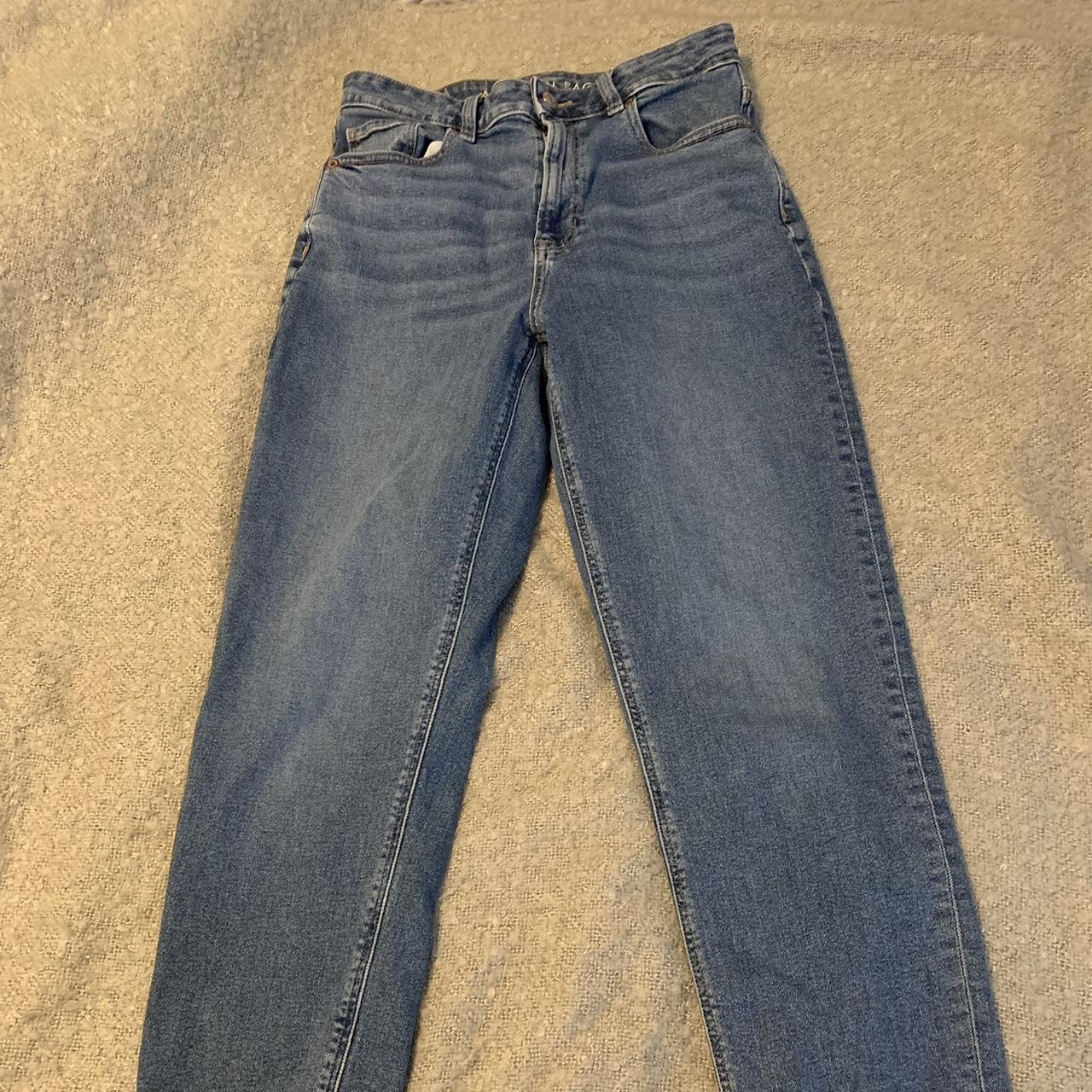 American Eagle Jeans (long) popular mom jean style - Depop