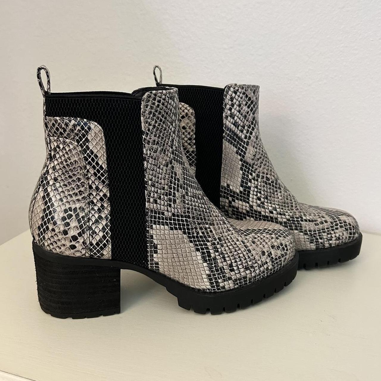 Snakeskin sales chunky boots