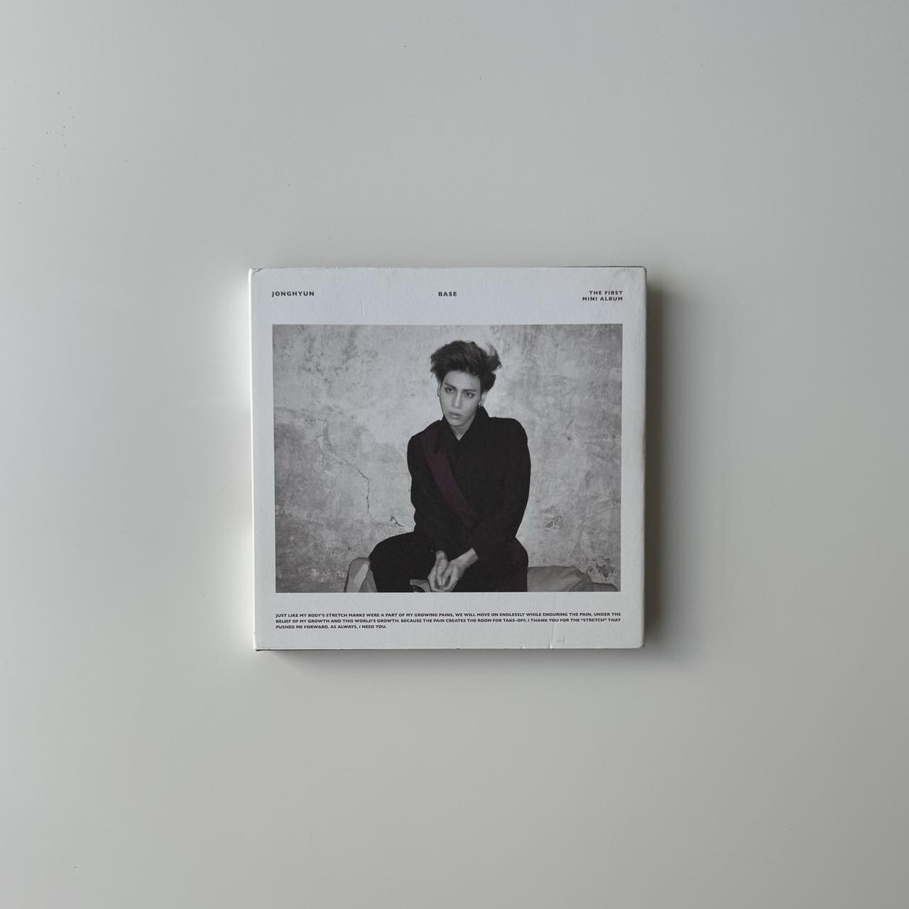 Jonghyun selling Base white cover