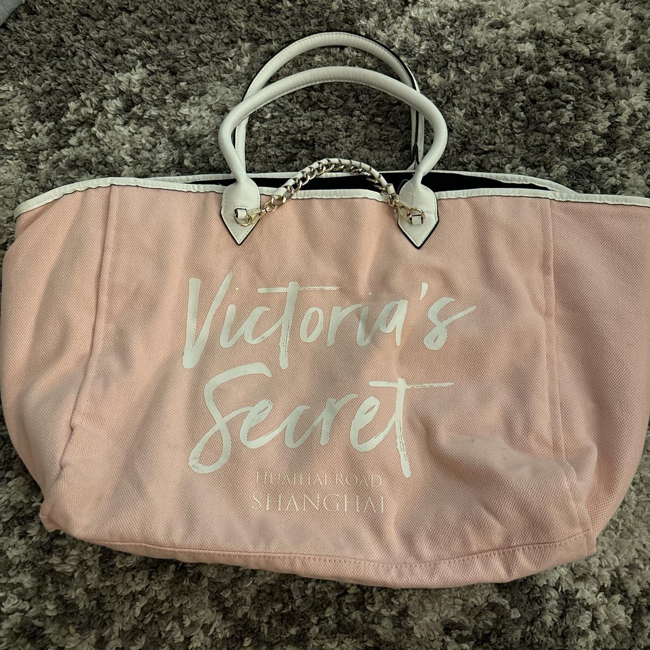 Victoria Secret Pink Duffle Bag 🎀 used and still... Depop