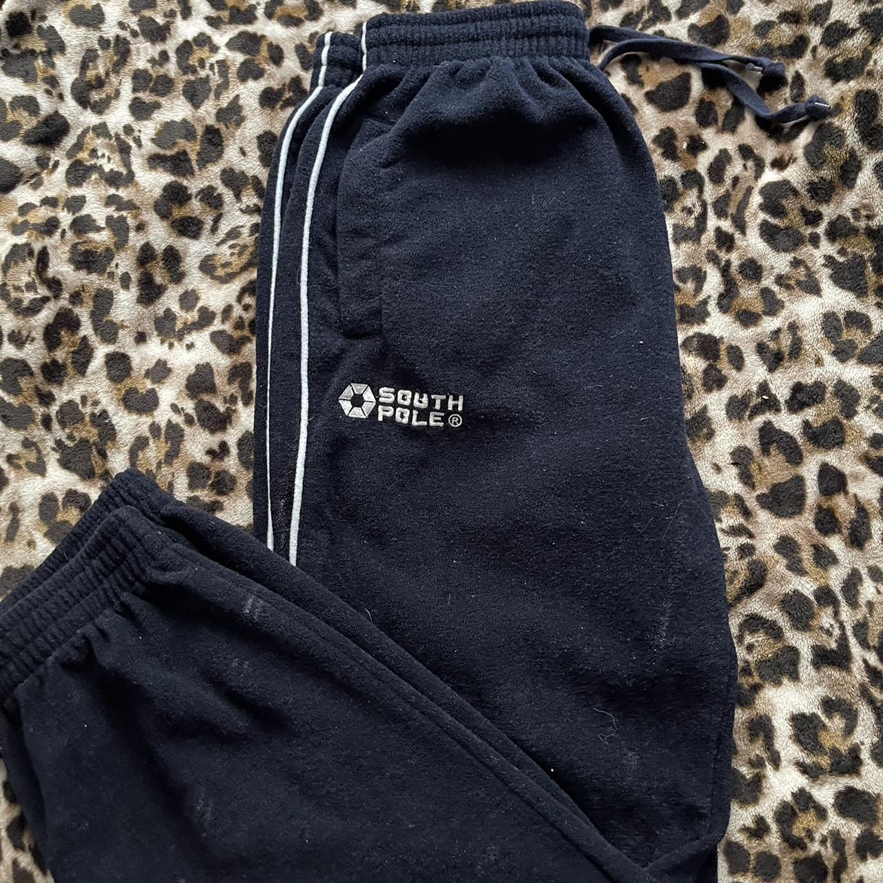 southpole sweats says xl but looks like a m but is... - Depop