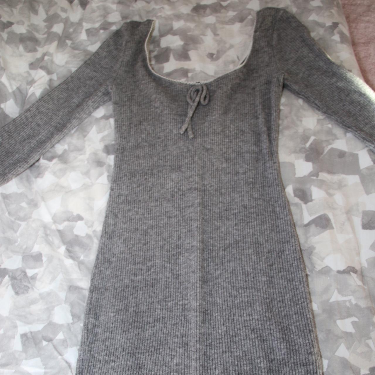 Knit dress with lace detail, perfect and isn’t too