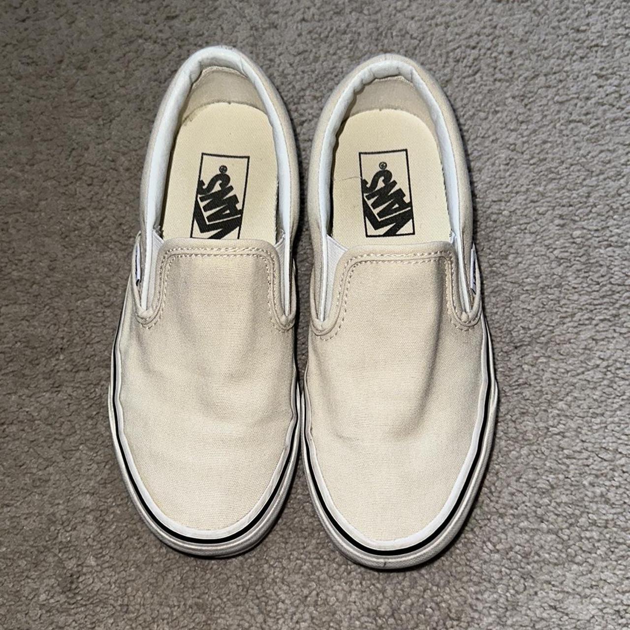 Vans slip hot sale ons cream