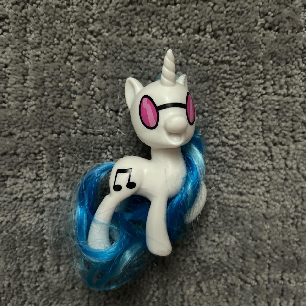 DJ Pon 3 mlp figurine generation 5 she has a cool... - Depop