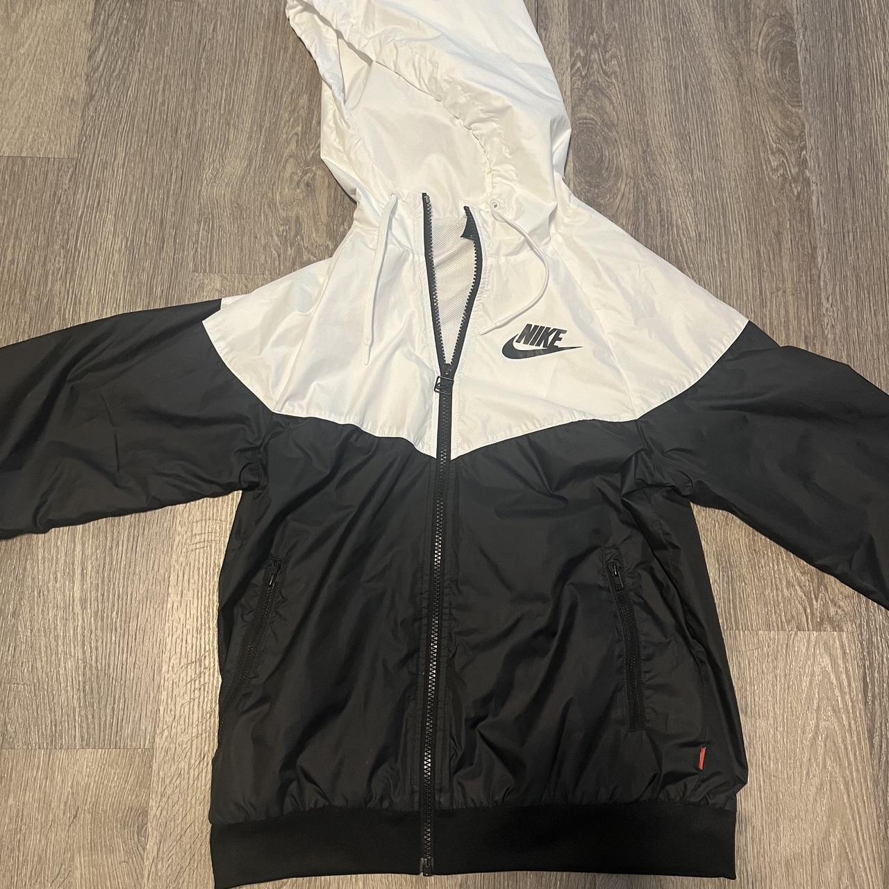 black and white nike windbreaker hoodie