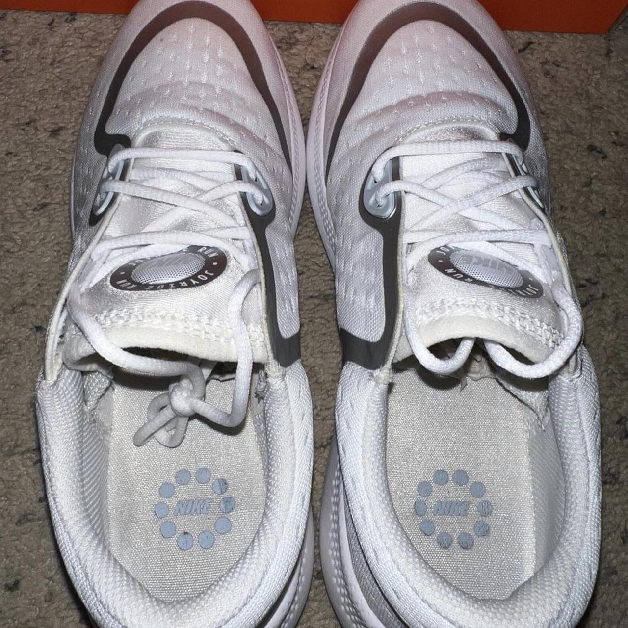 joyride nike white shoes