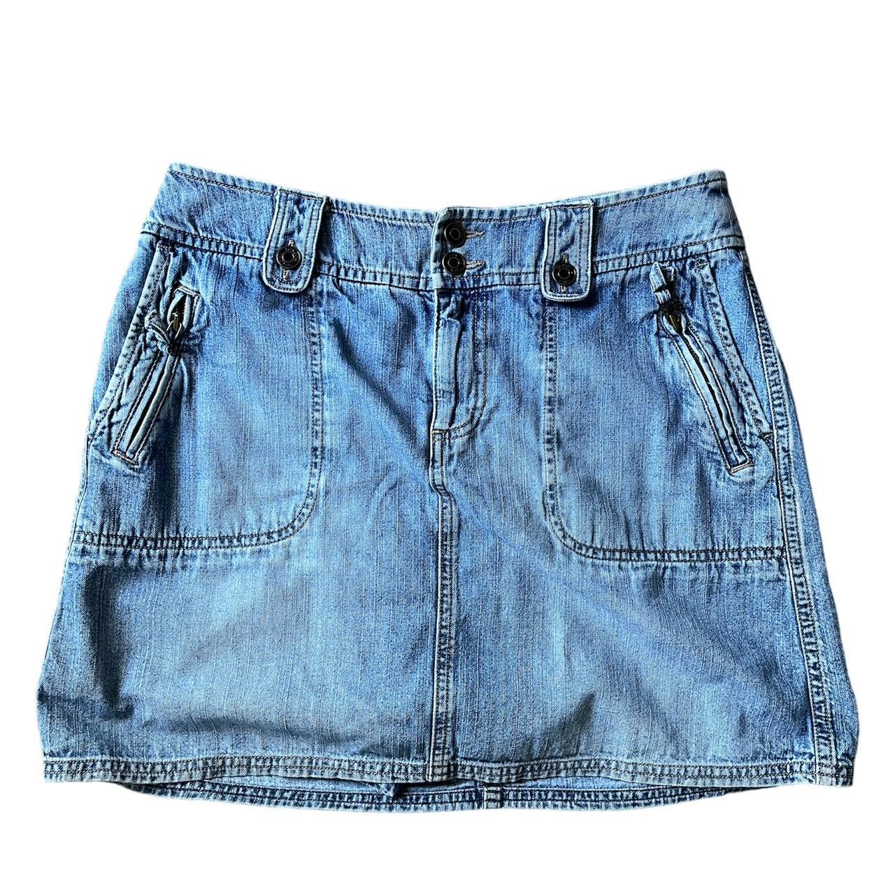 The perfect denim skirt with the cutest details.... - Depop