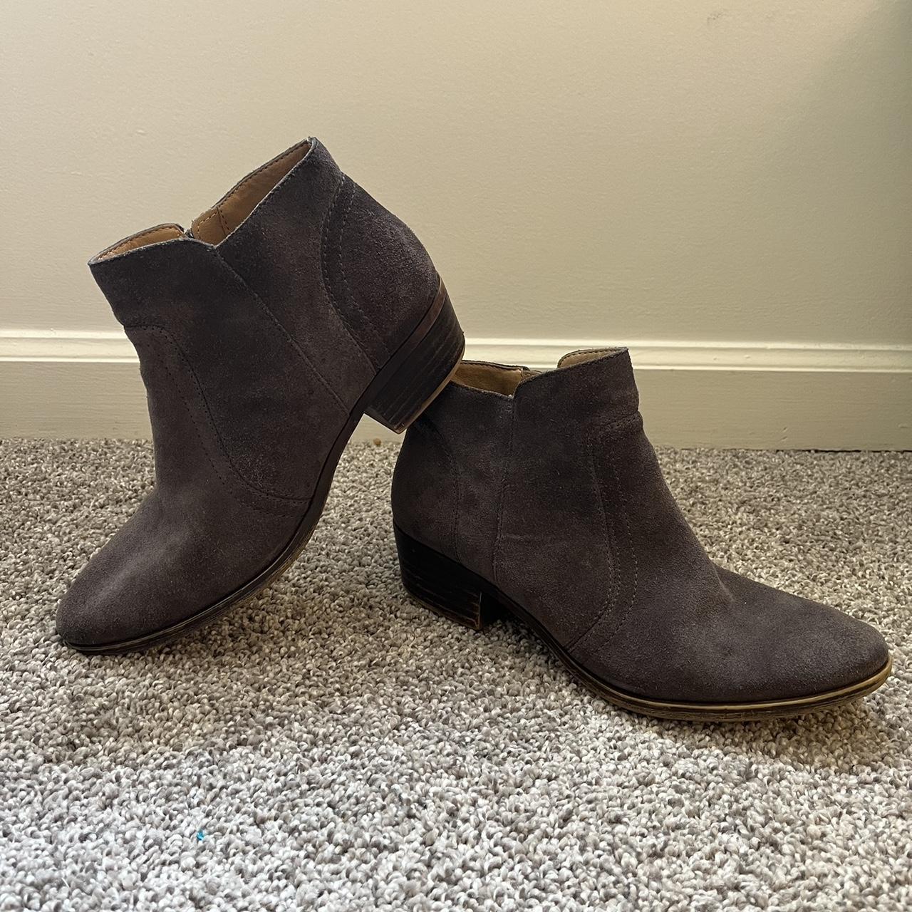 Lucky 2024 gray booties