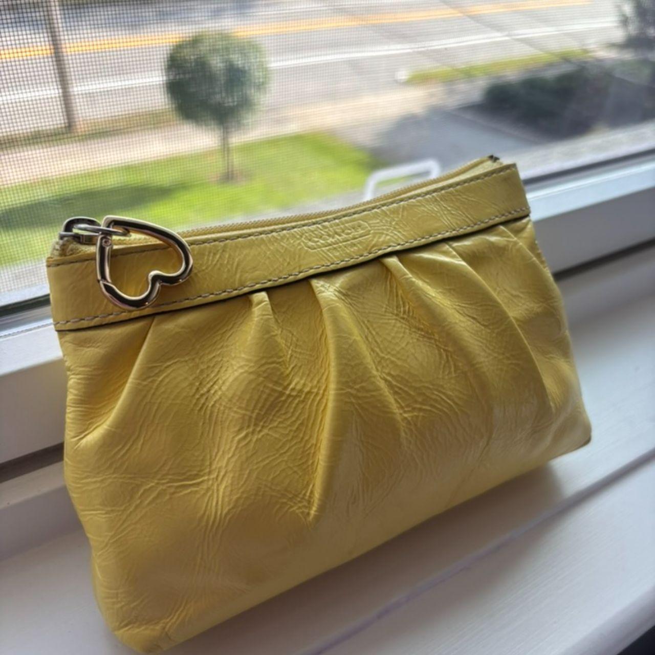 バッグ Vintage Coach Chunky Case Pouch Yellow OLD COACH CHUNKY CASE YELLOW The Chunky case in very rare