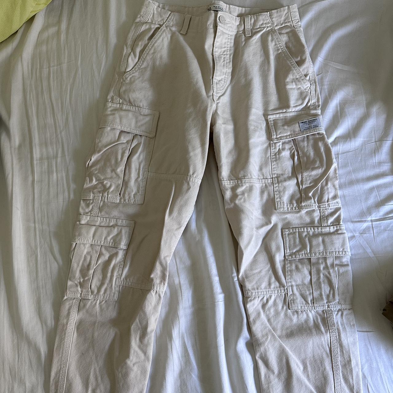 Zara cargo in off white color - Depop