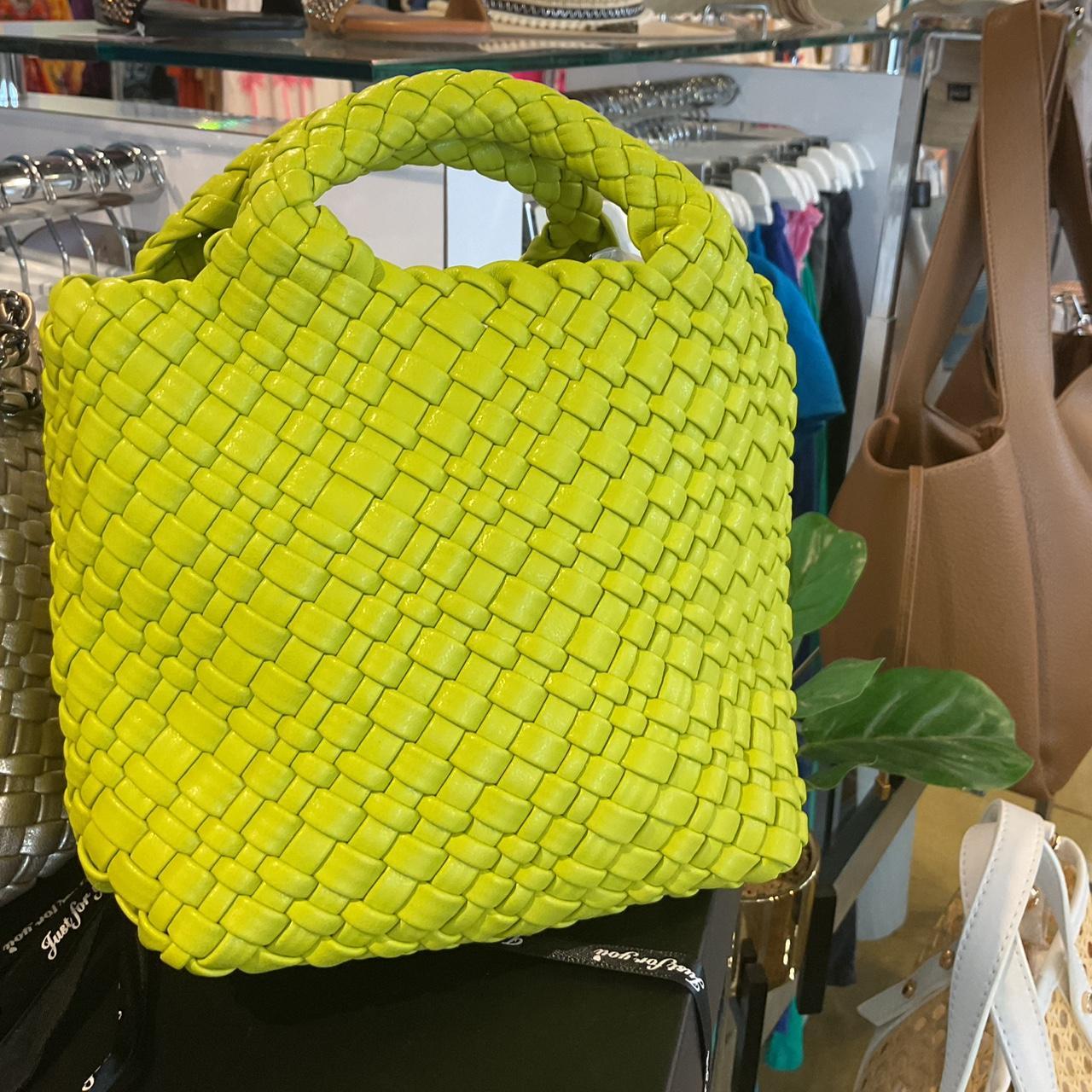 item listed by allureshowroom