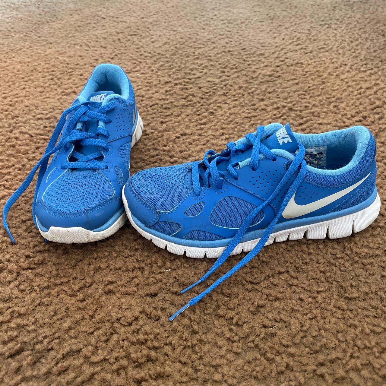 Nike free trainer 4.0 v2 best sale womens blue