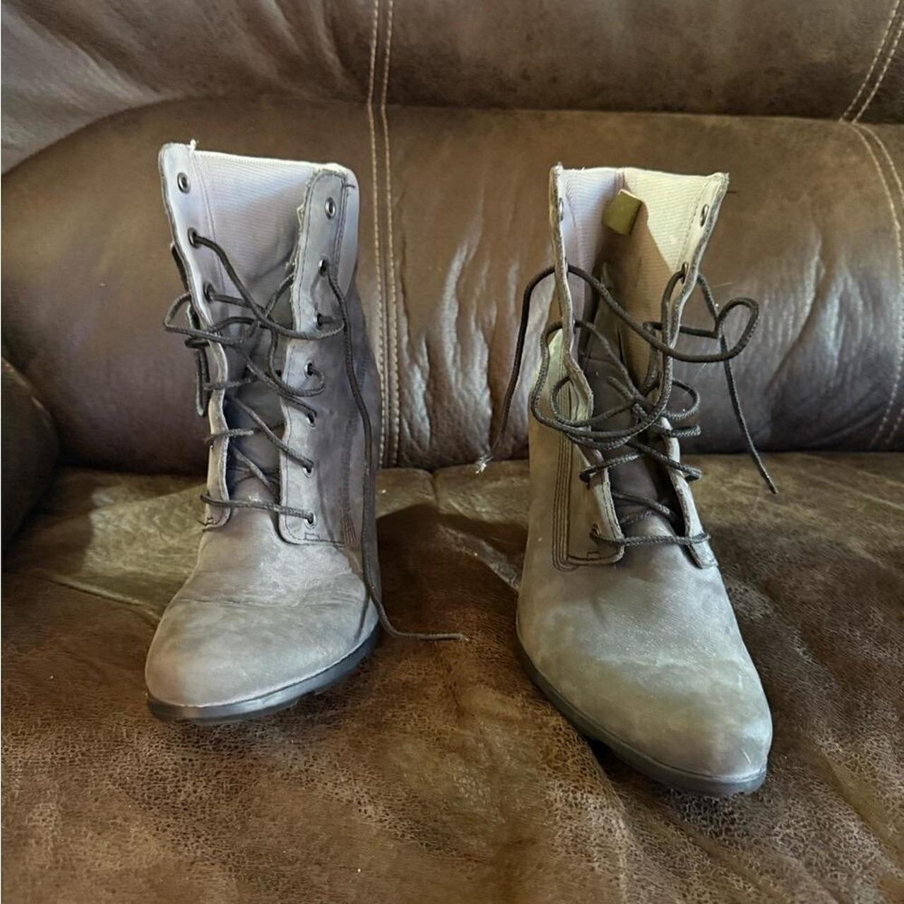 Timberland Women's Lace up Boots Grey US – 