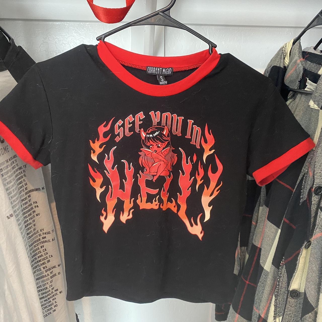 Dollskill tee - Depop