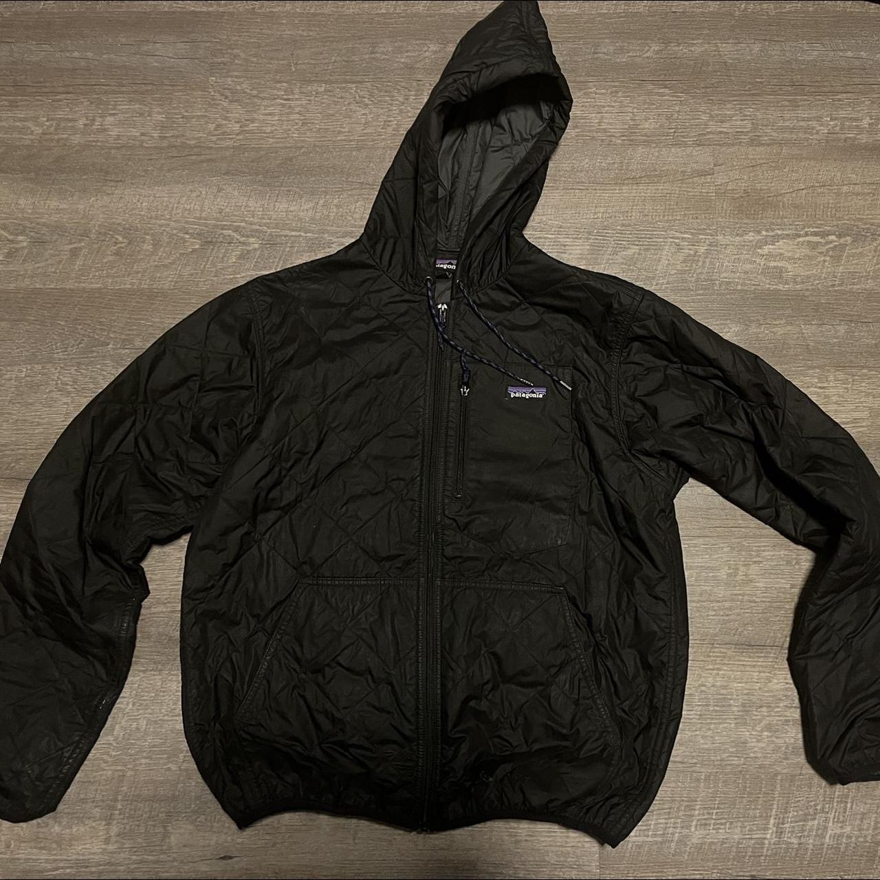 Medium black Patagonia jacket Excellent condition - Depop