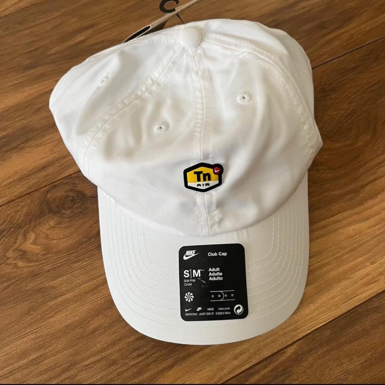 nike tn cap white