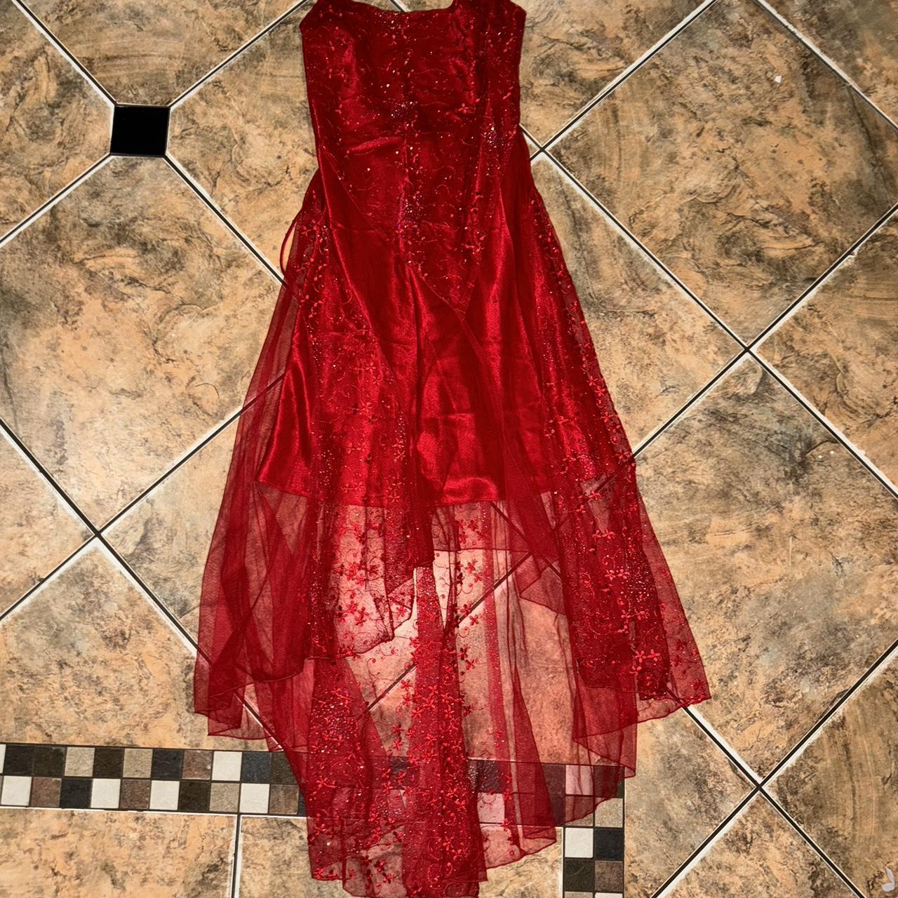 American Vintage Dress 🌹 Red lace over