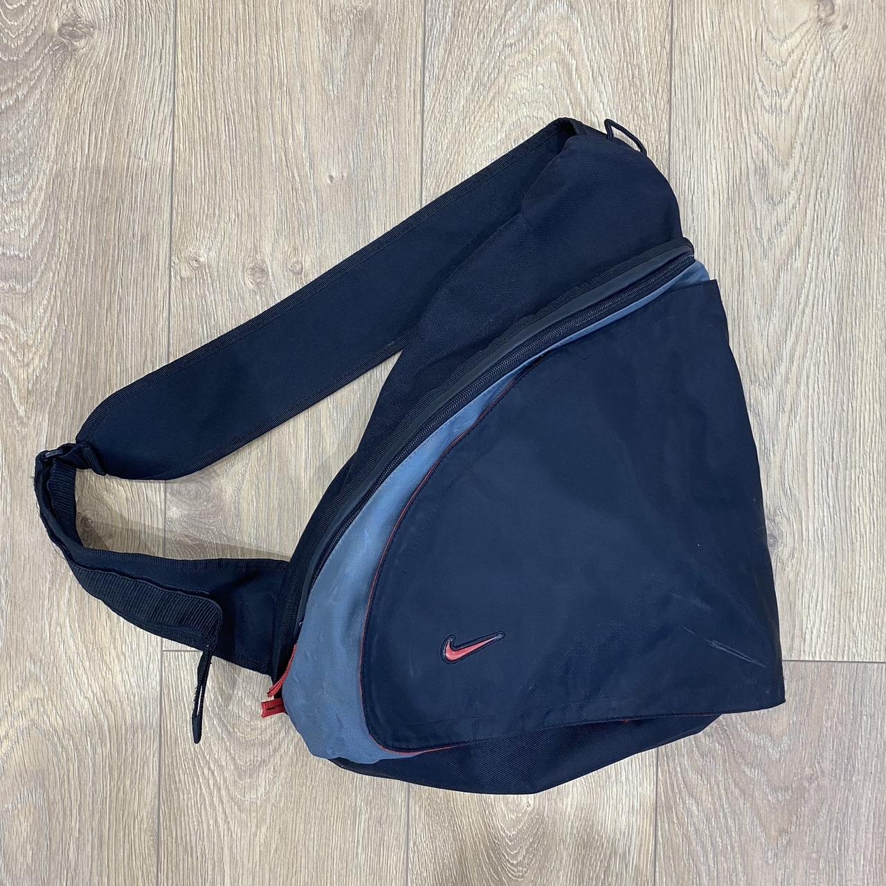 vintage nike sling bag good condition apart from | Depop