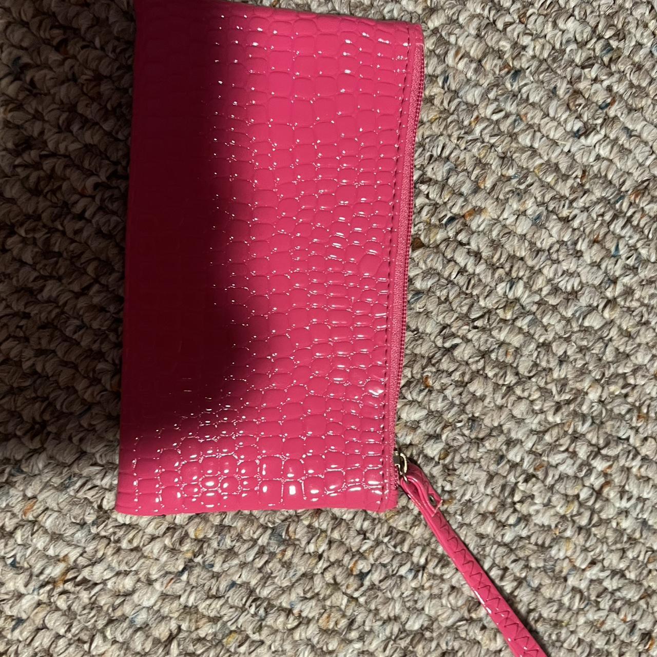 item listed by lilhottiexoxo