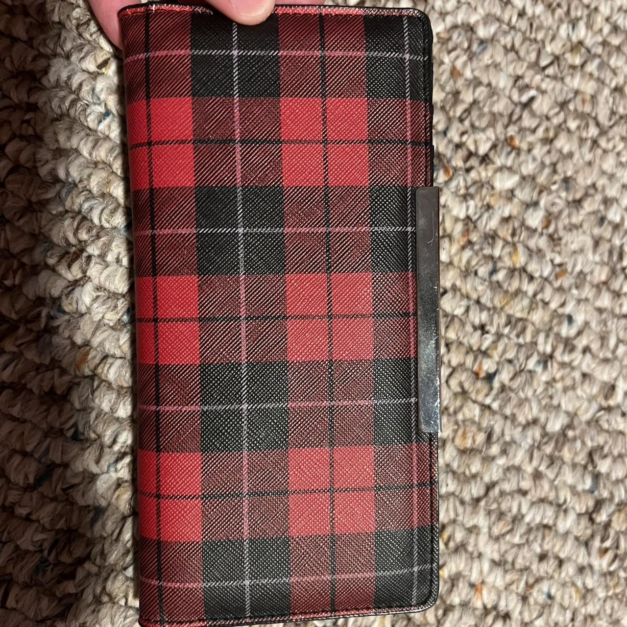 item listed by lilhottiexoxo