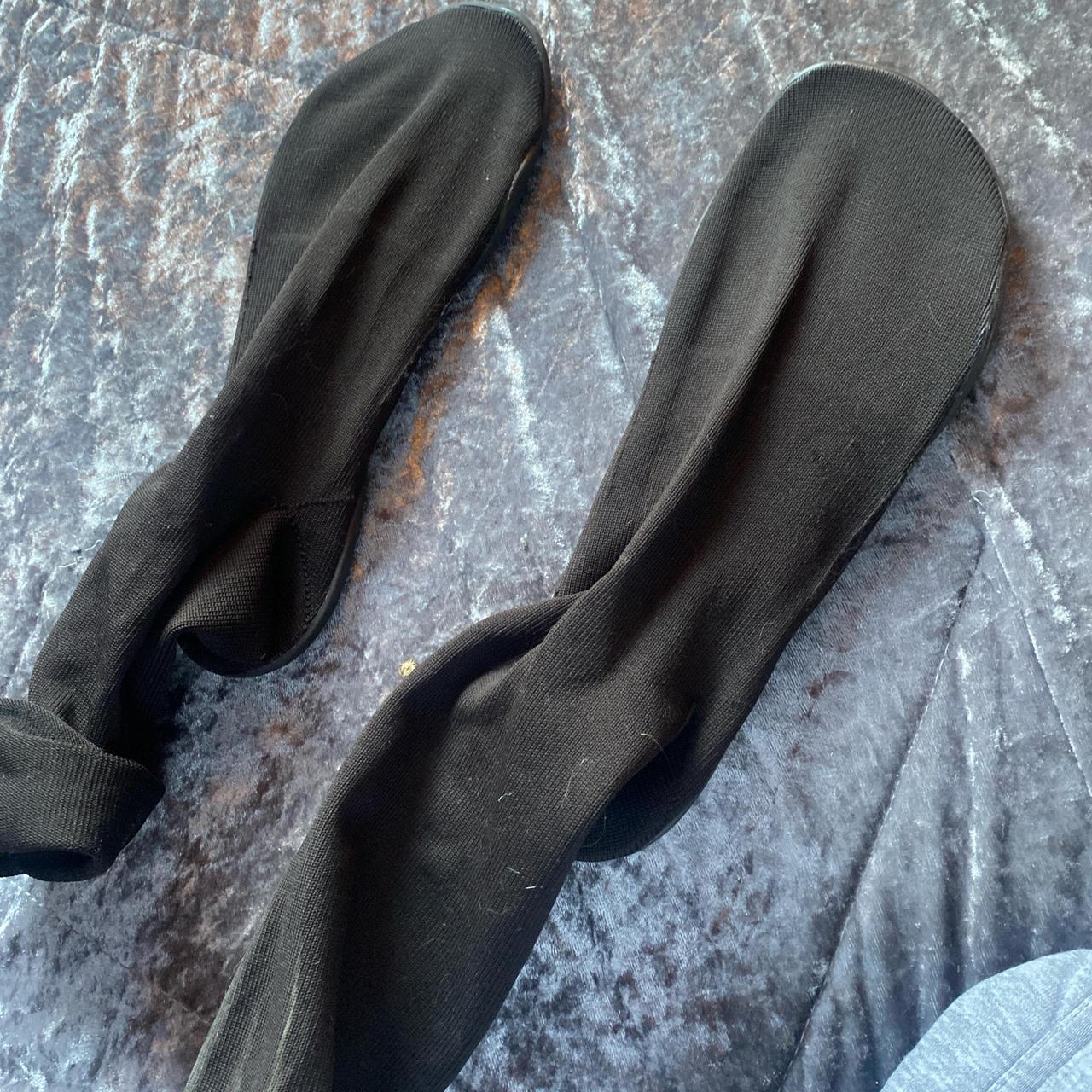 Yeezy Pods - Depop