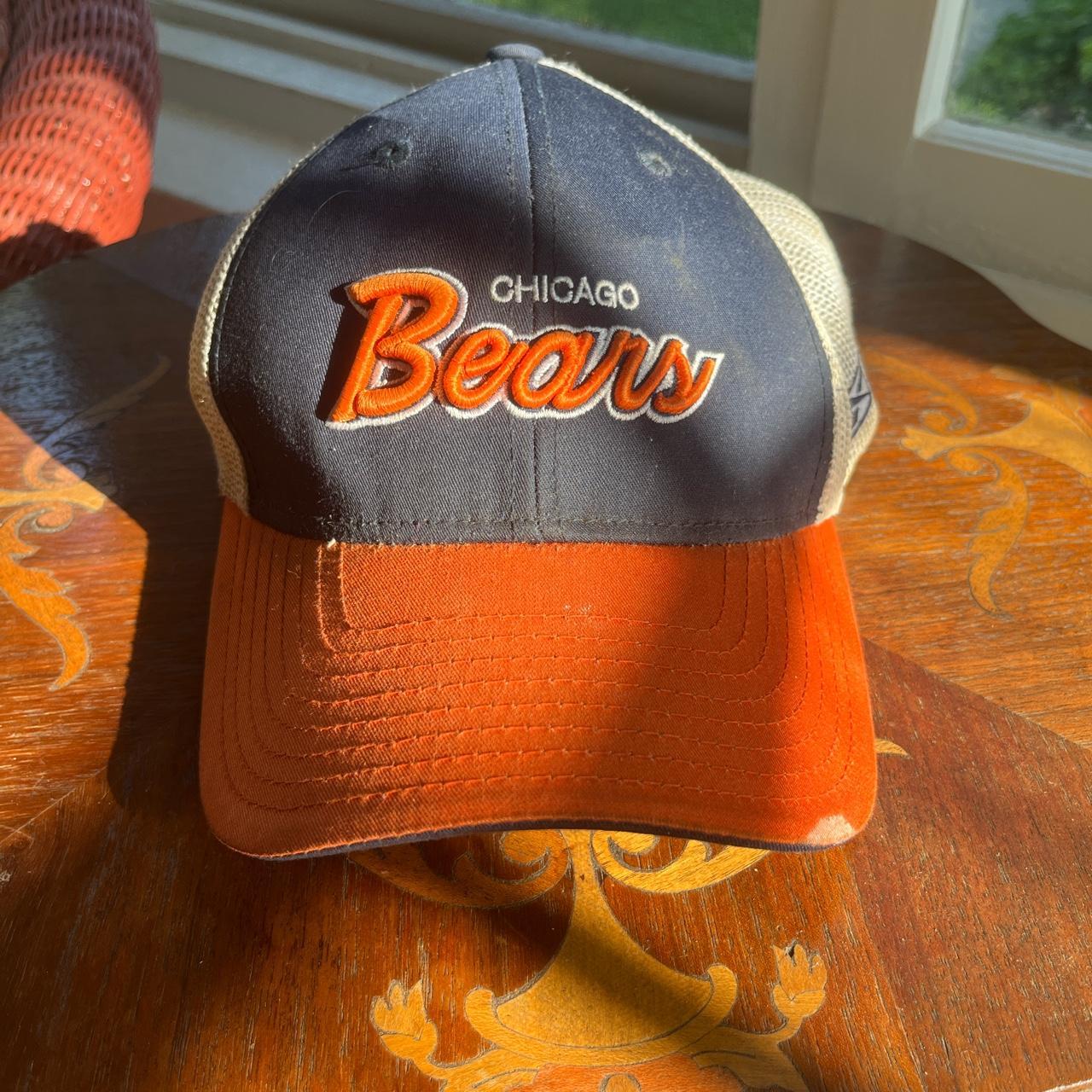 Chicago Bears this hat is in like new condition - Depop