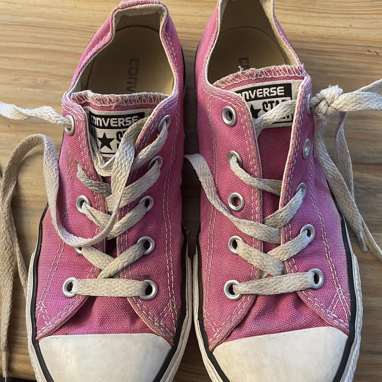 Dirty on sale pink converse