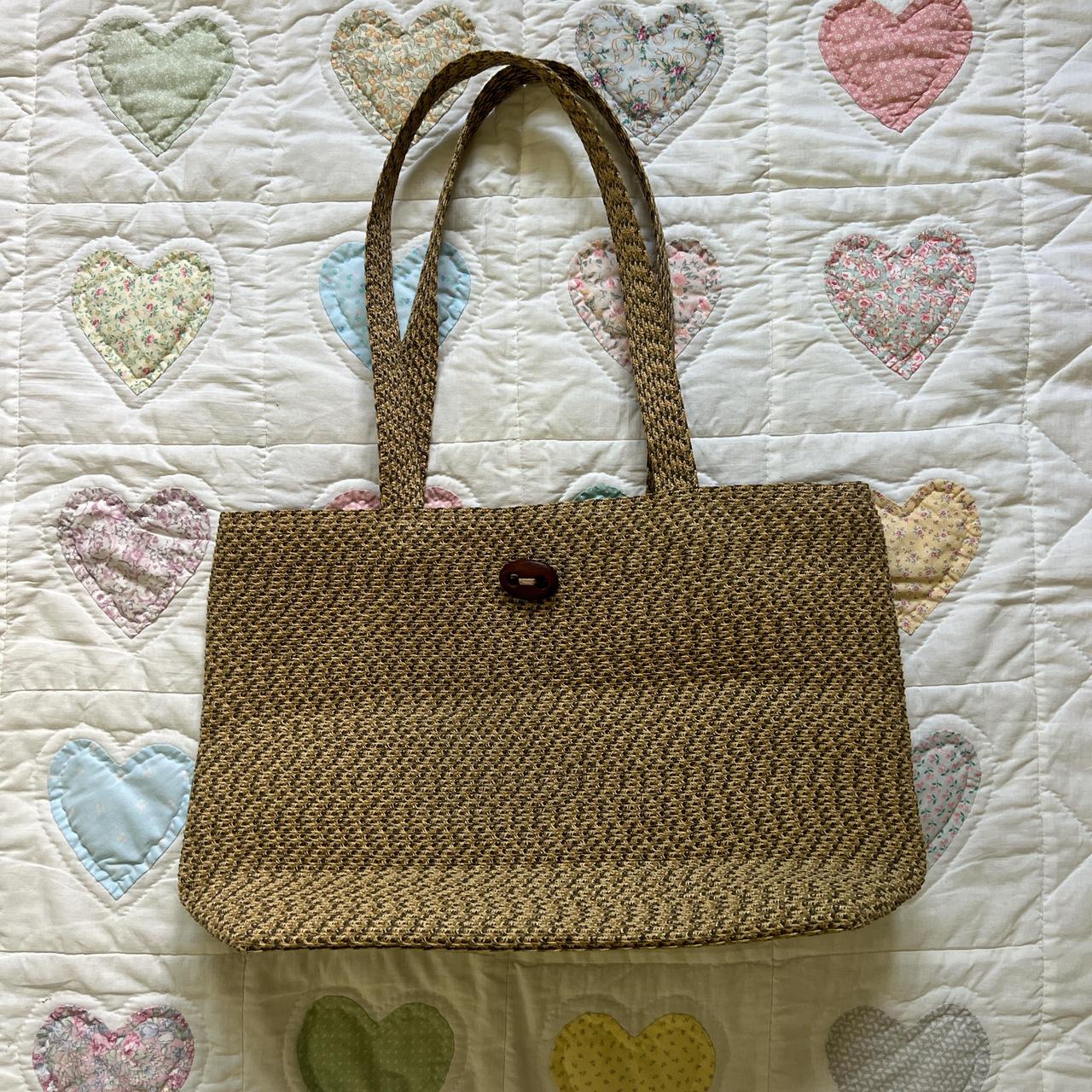 item listed by abeeezi