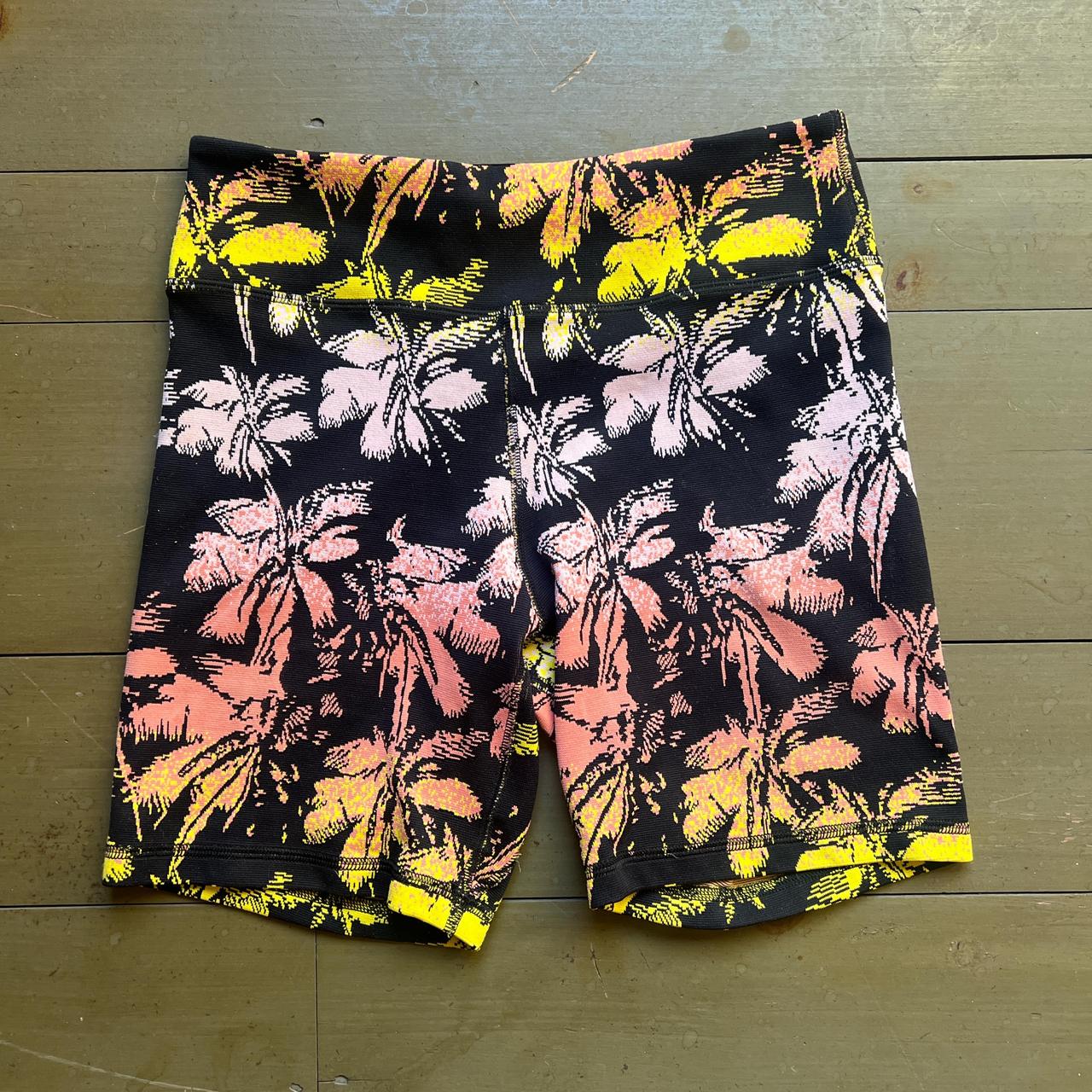 item listed by abeeezi