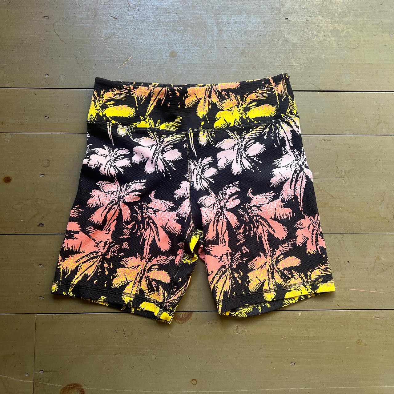 item listed by abeeezi