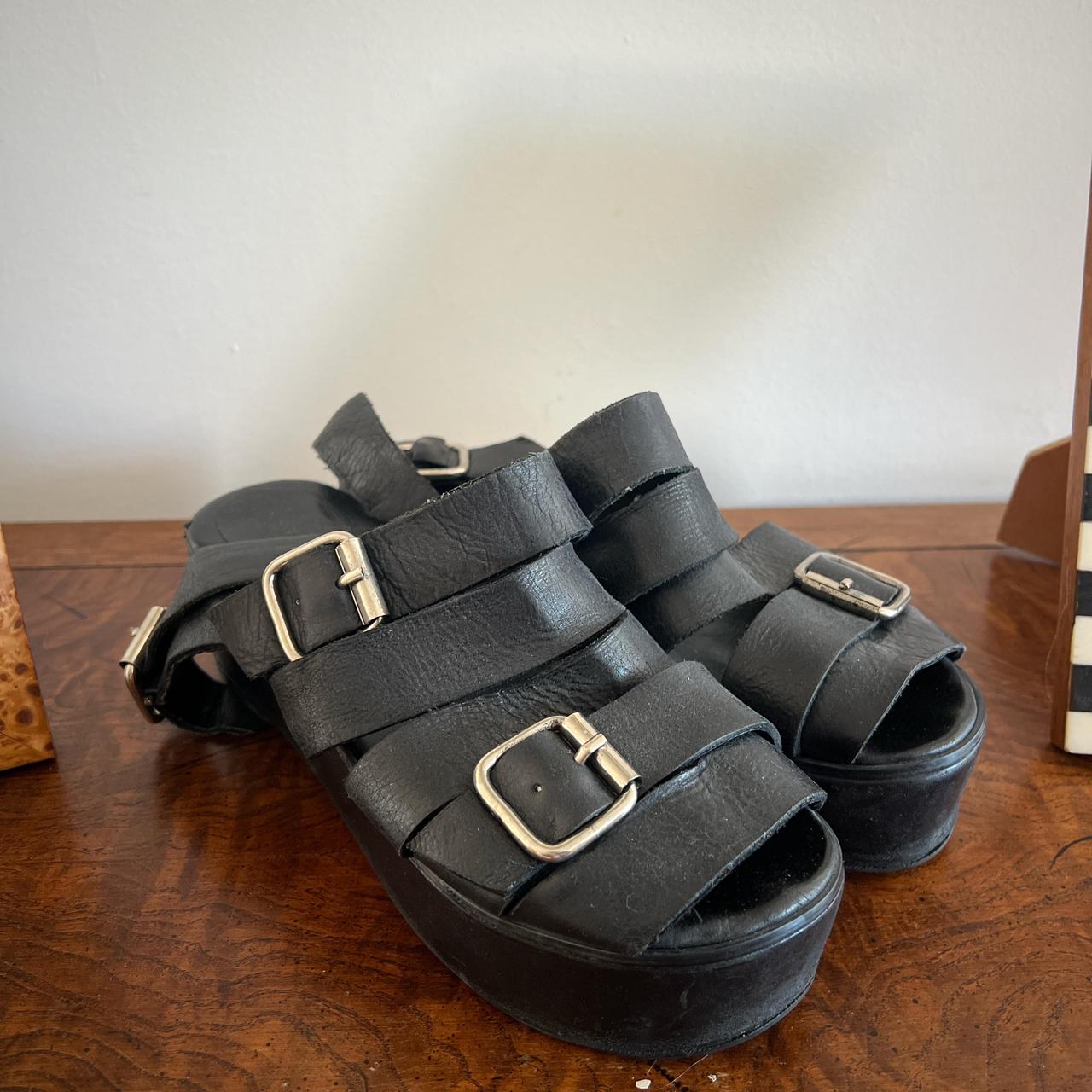 item listed by abeeezi