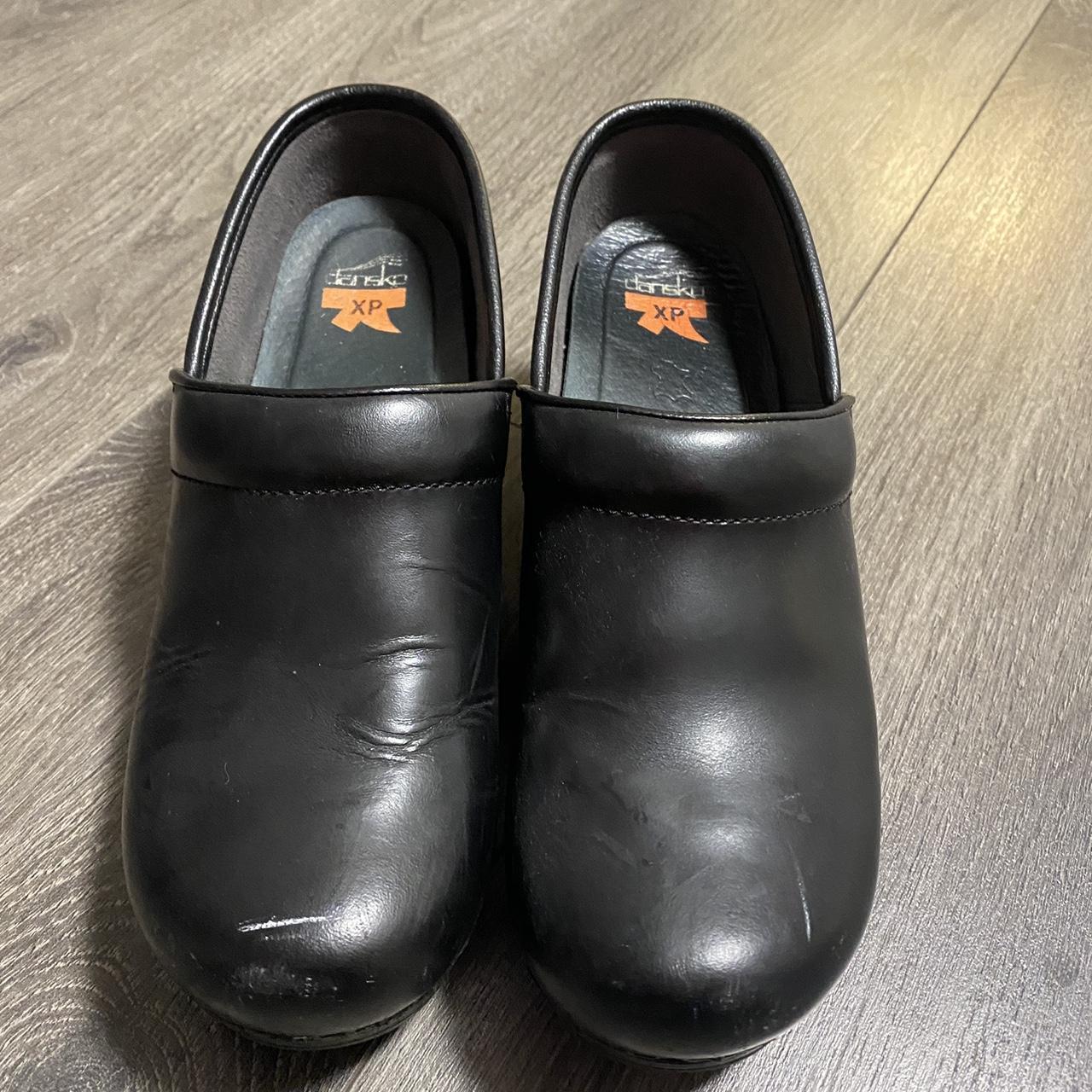 EU 40 Black Dansko XP Clogs Shiny Finish A Few Depop   P0 