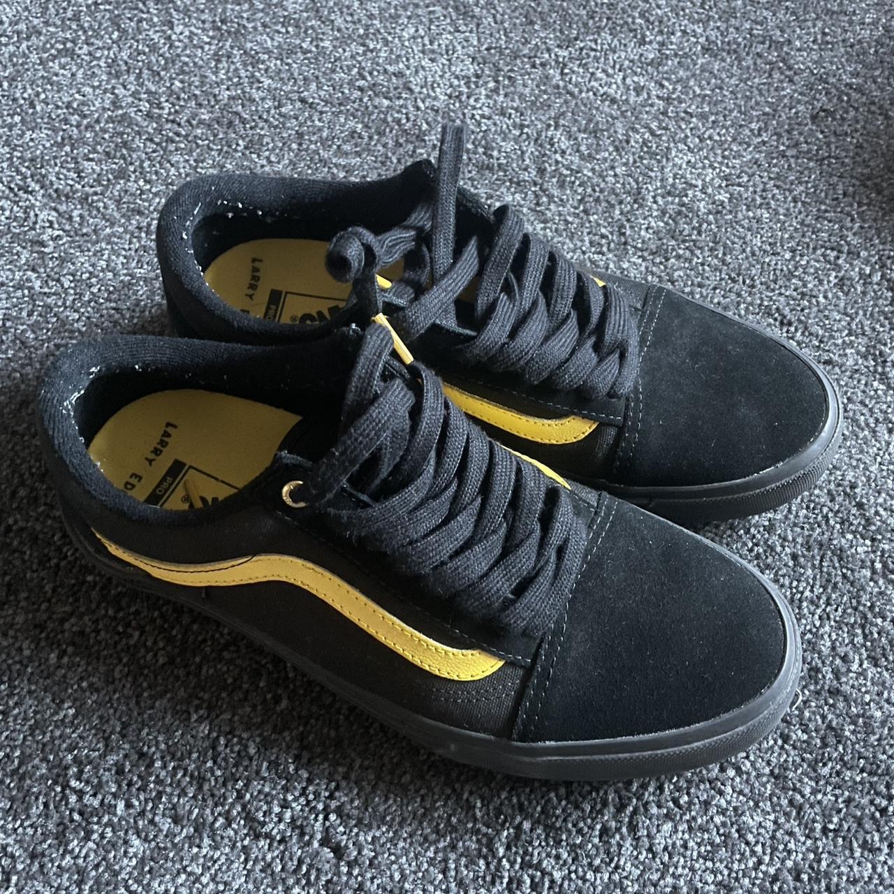 Black and yellow vans best sale