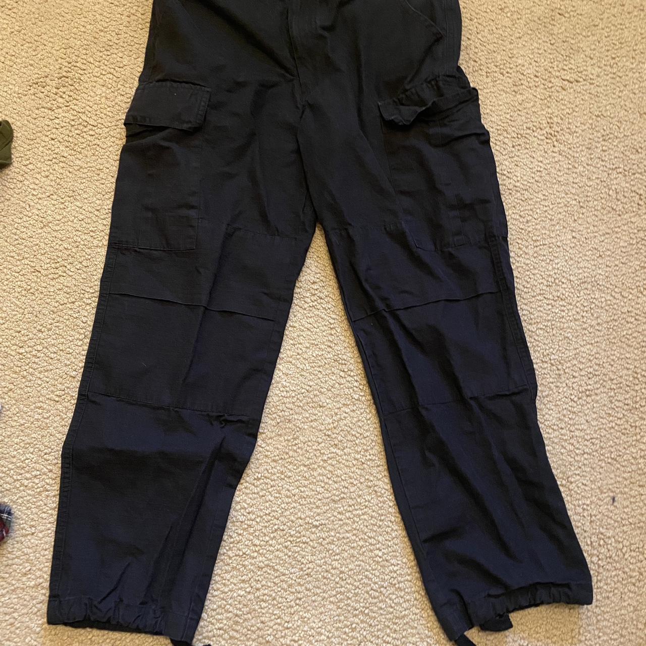 Carhartt Black Cargo Pants Medium Great Condition - Depop