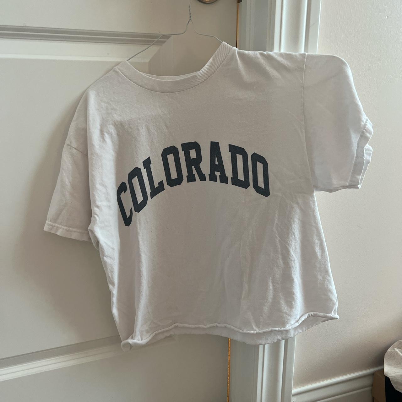brandy Colorado tee never worn!! super cute cropped fit Depop