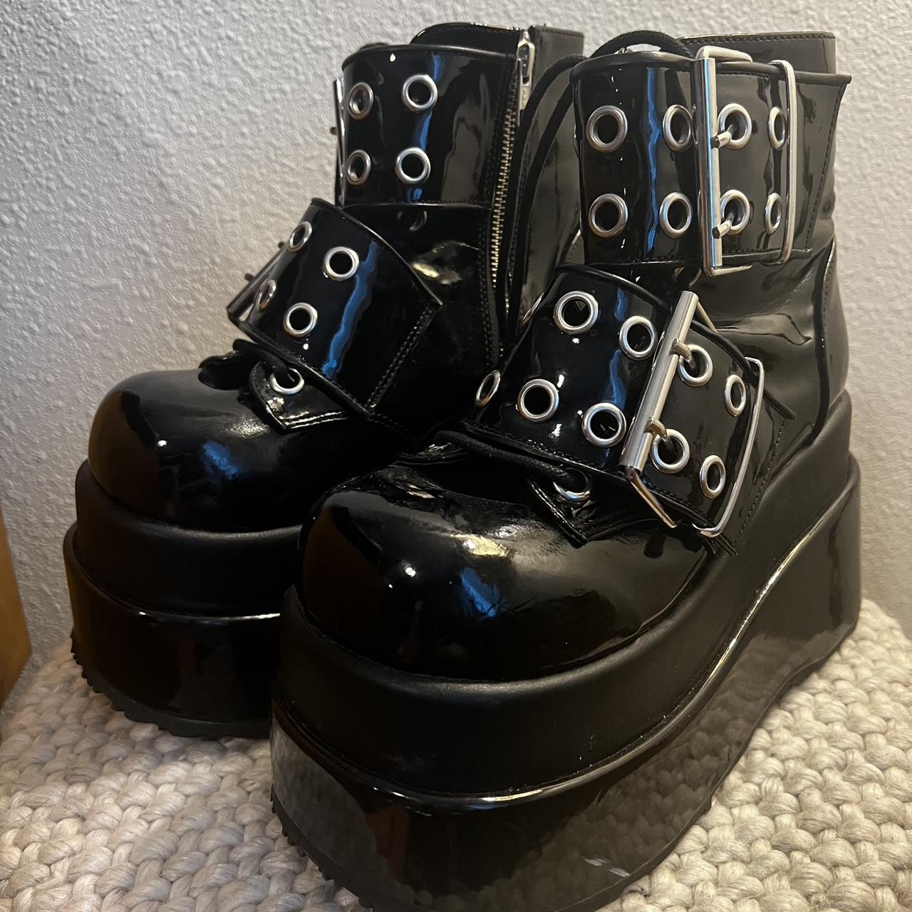 demonia bear 104 black