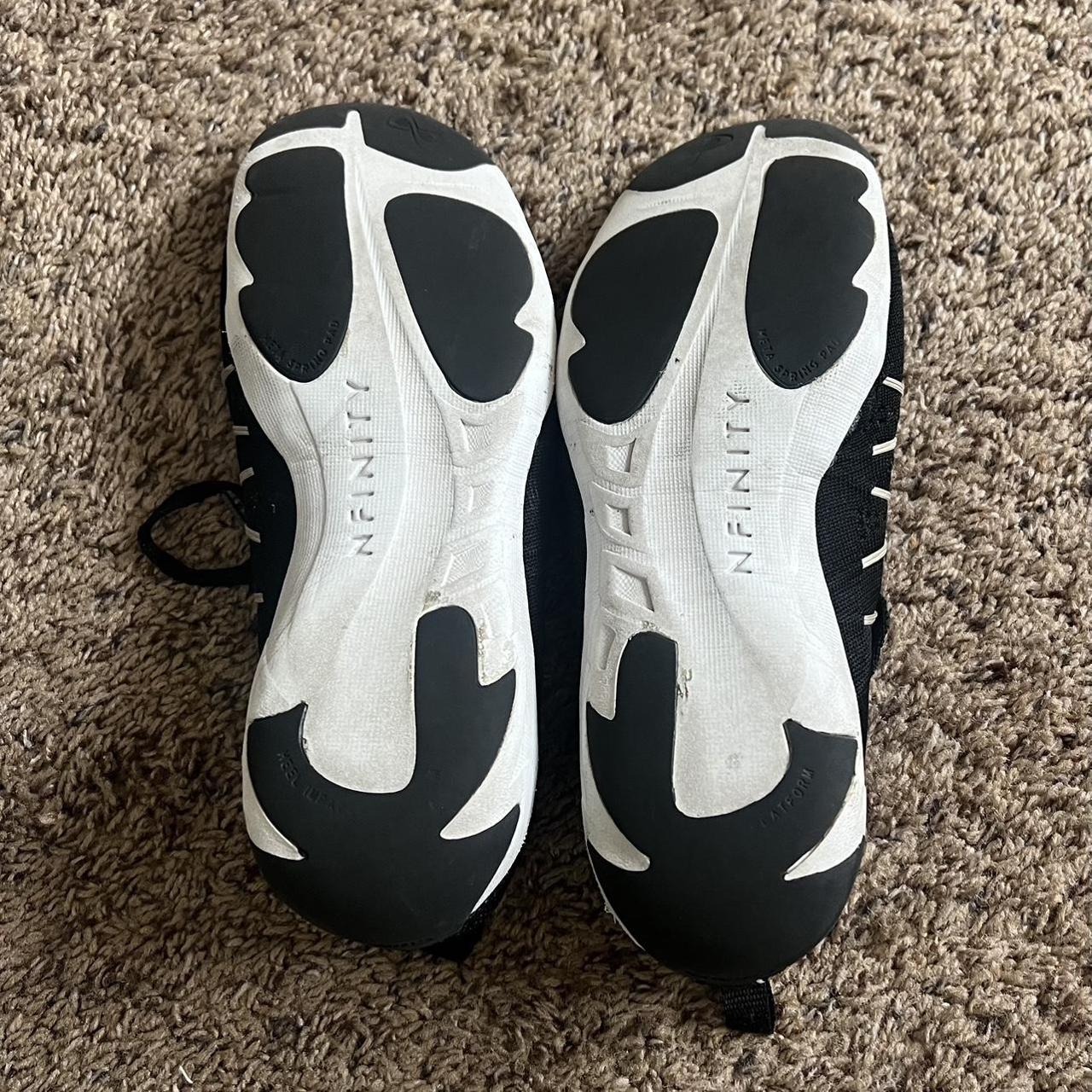 black nfinity cheer shoes, wellused but pretty good... Depop