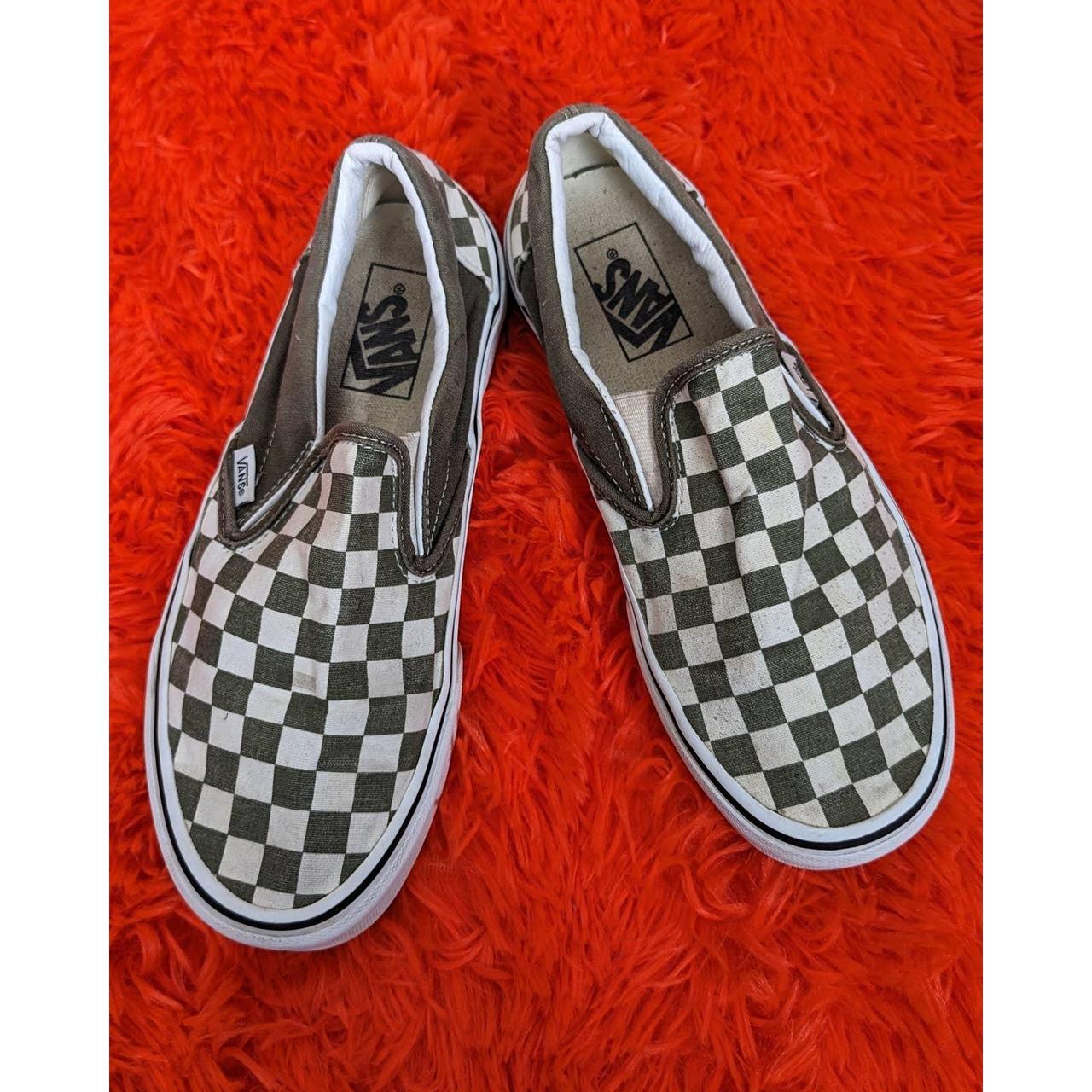 Olive green cheap checkered vans