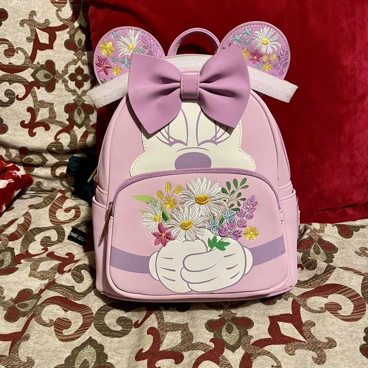 Disney outlet Loungefly Minnie Mouse Backpack Minnie Holding Flowers Lavender